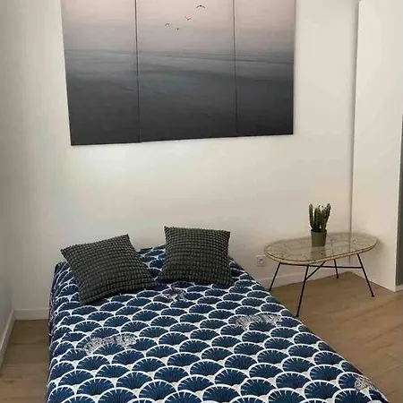 Joli Studio Au Coeur De Appartement *